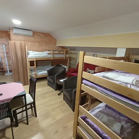 Apartment & -mdl Lazic *