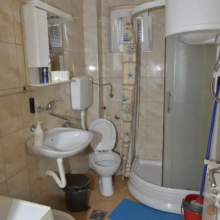 & -mdl Lazic Apartment